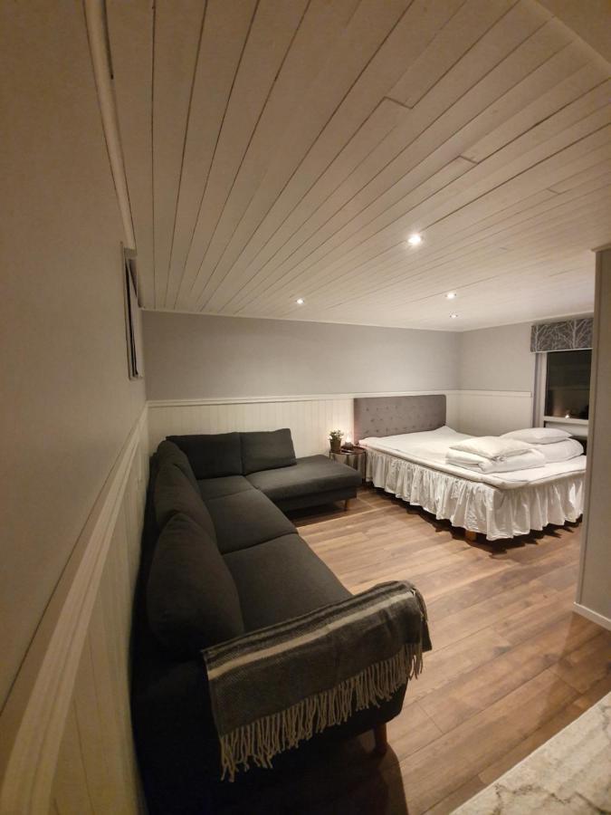 Bysmedjan Villa Hässleholm Esterno foto